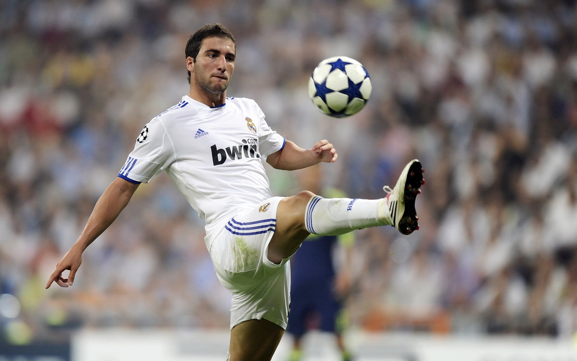 斯卢茨基或离开申花？外媒爆料愿回欧洲执教，看重合适报价，卢斯基金会