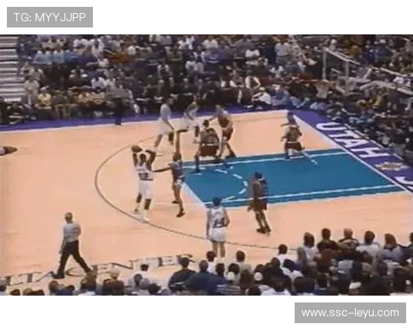 公牛压力防守逼迫对方掉球失误