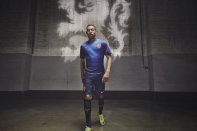 乐鱼体育官网下载-张镇麟的爆发点燃中国篮球的希望，张镇麟篮板